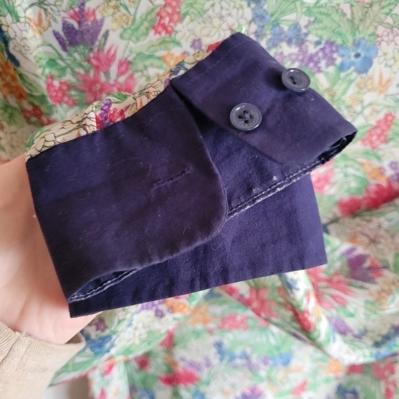 Equipment Femme 100% Silk Sheer Long Sleeve Blouse Floral Contrast Cuff Medium M - Picture 10 of 10